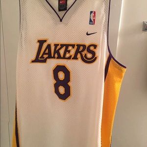 Kobe Bryant 8 Lakers jersey white size large